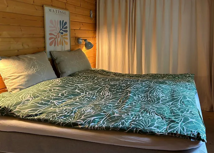 Log Between North Sea And Stadil Fjord Tatil Evi Tim
