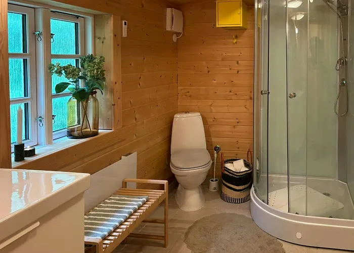 Log Between North Sea And Stadil Fjord Tatil Evi *